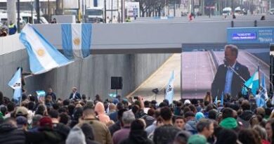 CASCALLARES AGRADECIÓ A LOS 5 MIL VECINOS QUE PARTICIPARON DE LA APERTURA DEL VIADUCTO Y A LOS TRABAJADORES QUE LO CONSTRUYERON