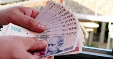 El Gobierno fijó por decreto el Salario Mínimo Vital y Móvil: ¿Cuánto es?