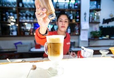 CON PROMOS DE CAFÉ A $1.999 Y MÁS COMERCIOS ADHERIDOS, VUELVE EL RECORRIDO CAFETERO A ALTE BROWN