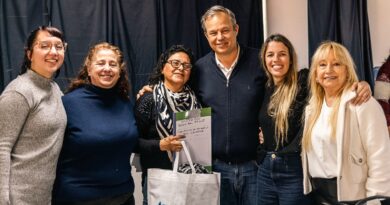 CASCALLARES RECONOCIÓ A TRABAJADORAS SOCIALES POR SUS 25 AÑOS DE COMPROMISO COMUNITARIO