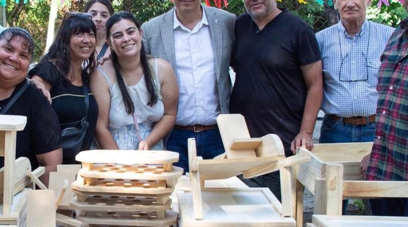 EL MUNICIPIO IMPULSA NUEVOS CURSOS Y TALLERES EN BURZACO, MALVINAS ARGENTINAS, DON ORIONE Y MÁRMOL